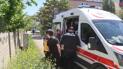 Iğdır’da Çatı Katı Yangını: Anne ve Down Sendromlu Oğlu Hastanede