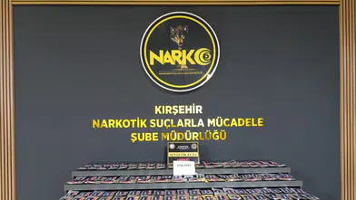 Boş Arazide Bırakılan Poşetten Uyuşturucu Çıktı