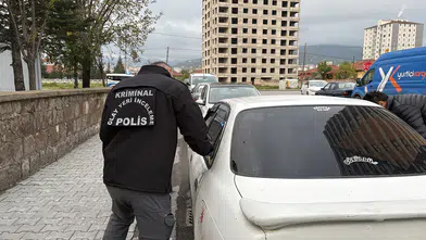 Akaryakıt İstasyonunda Bıçaklı Kavga: Firari 5 Kişiyi Aranıyor
