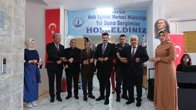 Gürün’de Yıl Sonu Sergisi Ziyaretçilerin Beğenisine Sunuldu