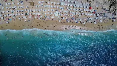 Plajlarda sigara yasağı yarın başlıyor: İlk kez Antalya'da uygulanacak