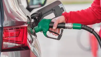 Benzin ve motorine indirim geldi