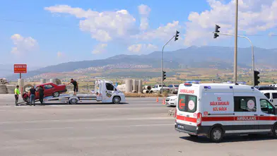 Batı Çevre Yolu'nda Kaza Alarmı! Yaralılar Hastaneye Kaldırıldı