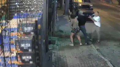 İzmir'de Numarası Sızdırılan Ev Sahibinin Evi Basıldı: Havaya Ateş Açıldı