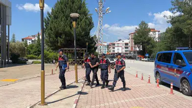 Evdeki Uyuşturucu Partisine Şok Baskın! Kimliğini Görenler Şoke Oldu!