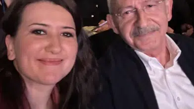 Kılıçdaroğlu övgüleriyle bilinen Gökçe Gökçen, duvarlara 'Hain Kemal' yazdı