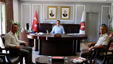 MHP Koyulhisar İlçe Teşkilatından Kaymakam Yıldız'a Hayırlı Olsun Ziyareti