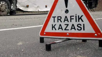 Otobüs ile otomobil çarpıştı! Ölü ve yaralılar var