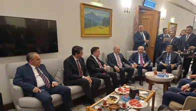 Kurtulmuş’tan Meclis kulislerine sürpriz ziyaret