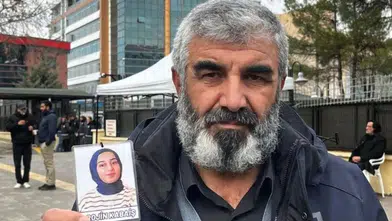 Rojin Kabaiş'in babasını tehdit edenler yakalandı! 8 ilde operasyon