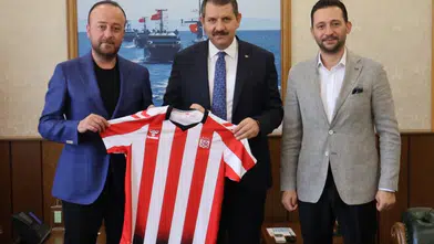 Sivasspor yönetiminden Ankara’da önemli temaslar