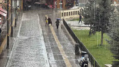 Sivas Kavruluyordu, Yağmur İmdada Yetişti!