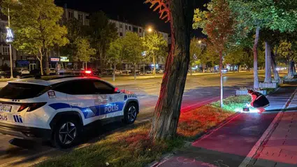 Otostopla aracına aldığı şahıslar tarafından bıçaklandı