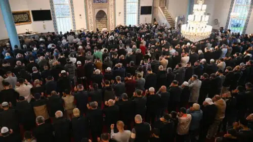 Türkiye'nin ibadet karnesi: Namaz kılma sıklığı batıdan doğuya artıyor