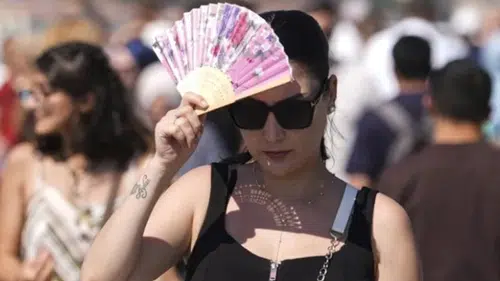 Yüksek sıcaklıklar etkisini sürdürüyor: Yağmurlu hava kendini göstermeye başlayacak