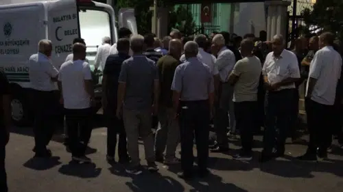 İş Adamı Evinde Ölü Bulundu