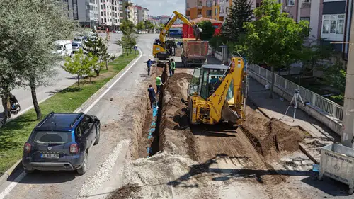 Sivas’ta Altyapı ve Ulaşım Çalışmaları Sürüyor