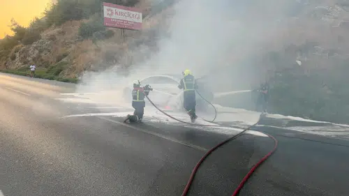 Söke'de 8 Milyonluk Elektrikli Mercedes Küle Döndü: Müdahale Tam 12 Saat Sürdü