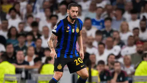 Ezeli Rakipten Hakan Çalhanoğlu İçin Flaş Transfer Hamlesi