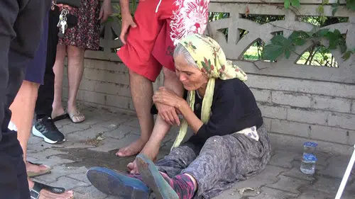Antalya'da Yürek Burkan Anlar! Yanan Evin Önünde Annenin Gözyaşları Sel Oldu