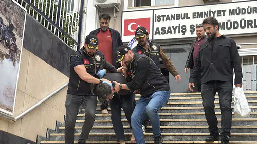 Eyüpsultan Camii’nde Namaz Sırasında Silah Sesleri: 2 Şüpheli Adliyede