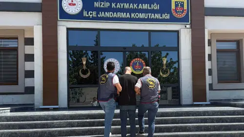 Gaziantep'te Firarilerin Kaçışı Kısa Sürdü! Jandarma Şok Baskınla Yakaladı