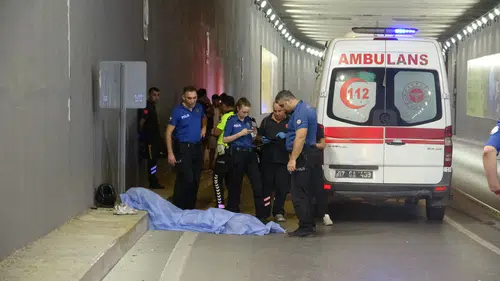 Antalya'da Feci Motosiklet Kazası: 18 Yaşındaki Mehmet Ege Yaşamını Yitirdi!