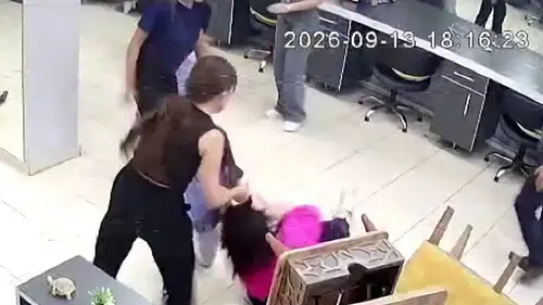 Saç Kesimini Beğenmeyen Müşterinin Yakınları Kuaförü Bastı