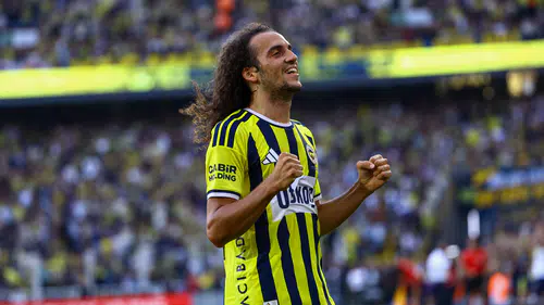 Kadıköy'de 32 Yıllık Rekor Kırıldı: Fenerbahçe 8-0 Eyüpspor