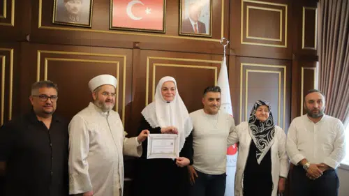 Gaziantep Müftülüğü'nde İhtida Merasimi: Alman Vatandaşı Stefanie "Halime" İsmini Aldı