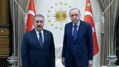 Destici seçim için tarih verdi: 2028’in o aylarını işaret etti