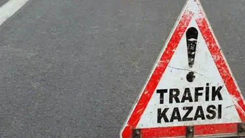 Hafik'te İki Otomobil Çarpıştı: 2'si Ağır 3 Yaralı