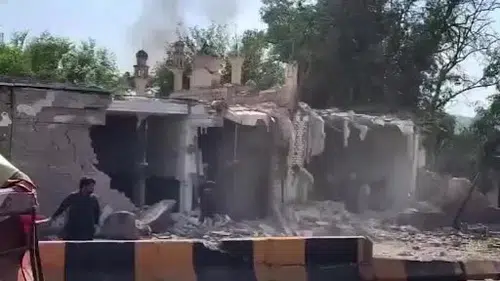 Pakistan’da Cami Yakınında Patlama! Çok Sayıda Ölü ve Yaralı Var