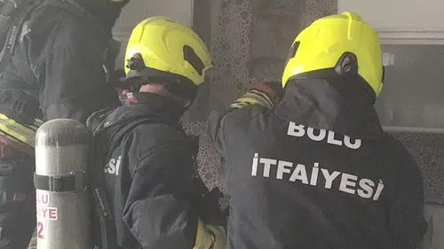 Bolu’da Mutfakta Yangın Paniği! Alev Alan Aspiratör Söndürüldü