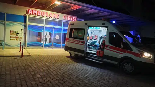 Adıyaman’da Otomobil Şarampole Yuvarlandı: 4 Kişi Yaralandı