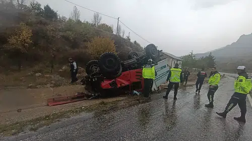 Sivas'ta Korkutan Kaza! 3 Personel Yaralandı