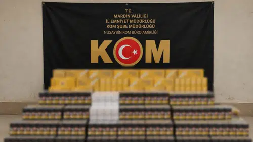 Polis Aracı Durdurdu! İçinden Çıkanlar Şaşkına Çevirdi