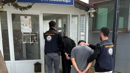 Muğla'da Özel Harekat Operasyonu! 2 Firari Prefabrik Evde Yakalandı