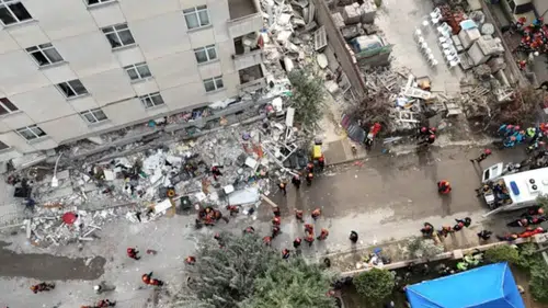Maltepe’de 7 Katlı Binada Korkutan Çökme: 10 Kişi Kurtarıldı, 2 Kişi Hayatını Kaybetti