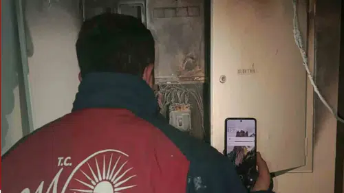 Van’da Korkutan Yangın! Oteldeki Alevler Kontrol Altına Alındı