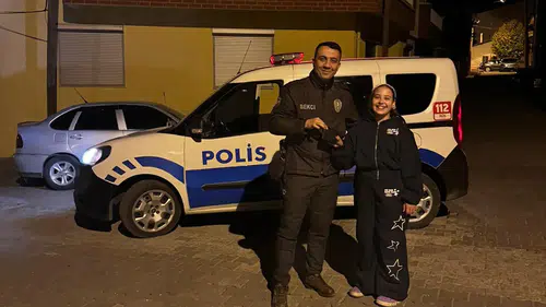 11 Yaşındaki Eslem'den İnsanlık Dersi: Kayıp Cüzdanı Polise Verdi