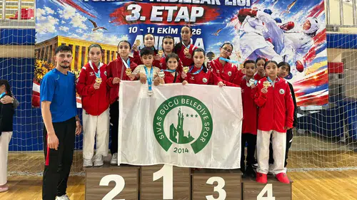 Sivaslı Karatecilerden Ankara’da Tarihi Başarı: 17 Madalya