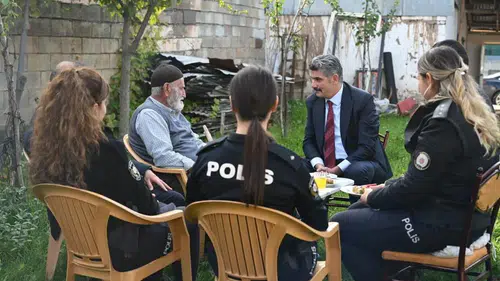 Erzincan'da Şehit Babasına Vefa! Emniyet Müdüründen Anlamlı Ziyaret