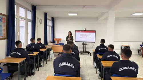 Zonguldak'ta Jandarma Erlerine Kadına Şiddetle Mücadele Eğitimi
