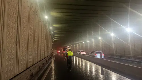 İstanbul'u Sağanak Vurdu! Bahçelievler'de 48 Ekip Seferber Oldu