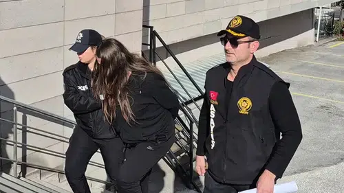 Şok Cinayet: Misafirini Bıçaklayarak Öldüren Kadın Tutuklandı!