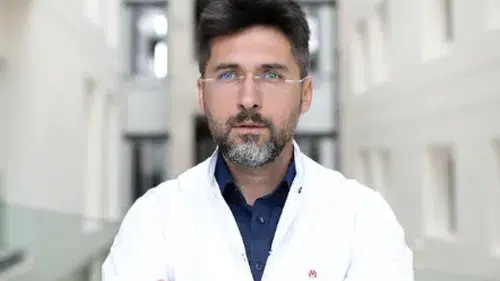 Sivas’ta Uzmanından Meme Kanseri Uyarısı: İki Haftadan Uzun Süren Sertliklere Dikkat