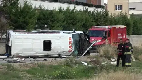 Konya'da Rehabilitasyon Servisi Kaza Yaptı! 8'i Çocuk 9 Yaralı