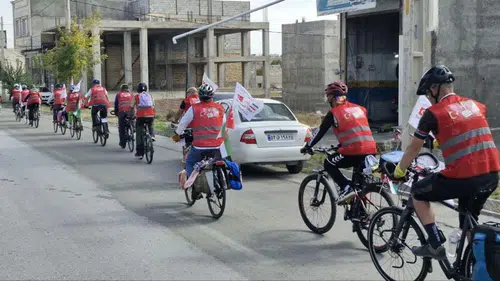 İran'daki Çocuklar İçin Yola Çıktılar! 25 Gün Pedal Çevirdiler