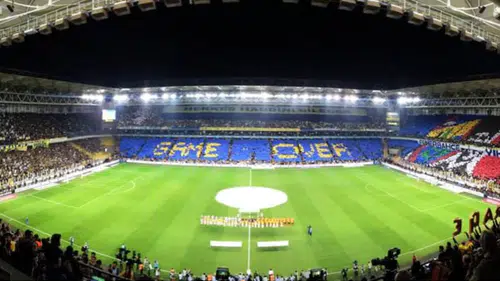 Fenerbahçe Divanında Sert Sözler! Mosturoğlu'ndan MHK ve UEFA Açıklaması